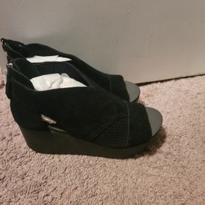 Yellowbox size 7.5 wedge